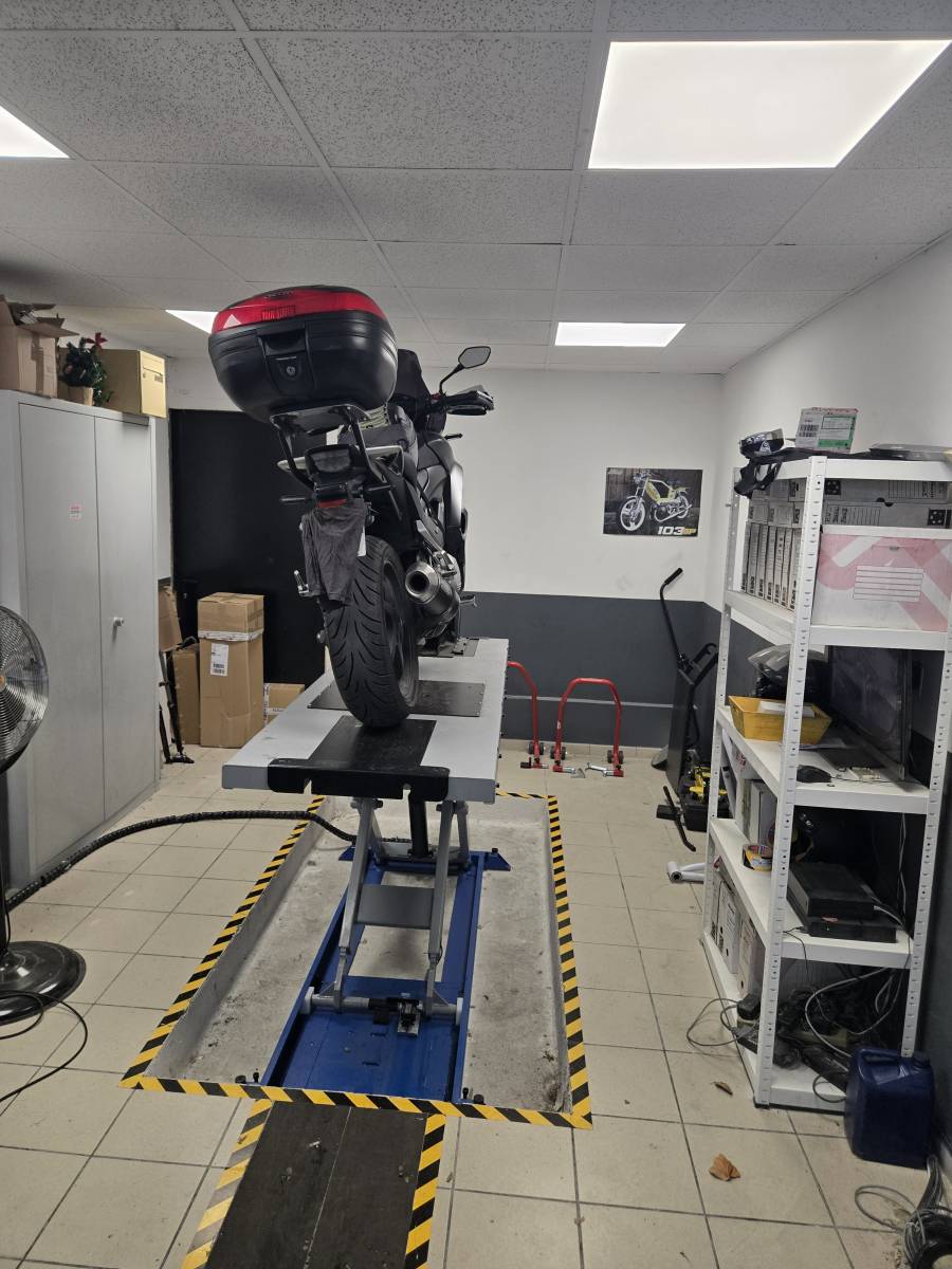 Autosur Istres est équipé d un banc Moto 2 Roue