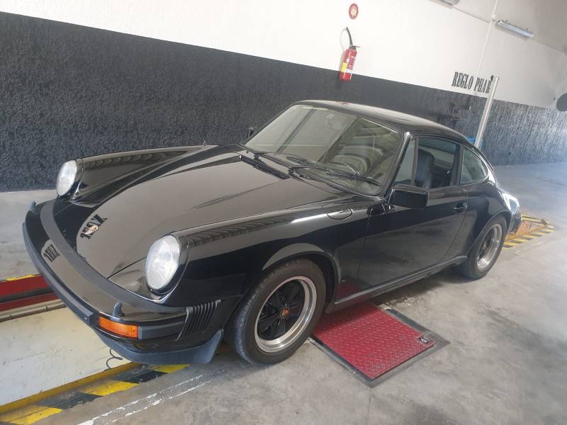 Superbe Porsche 911 chez Autosur Istres